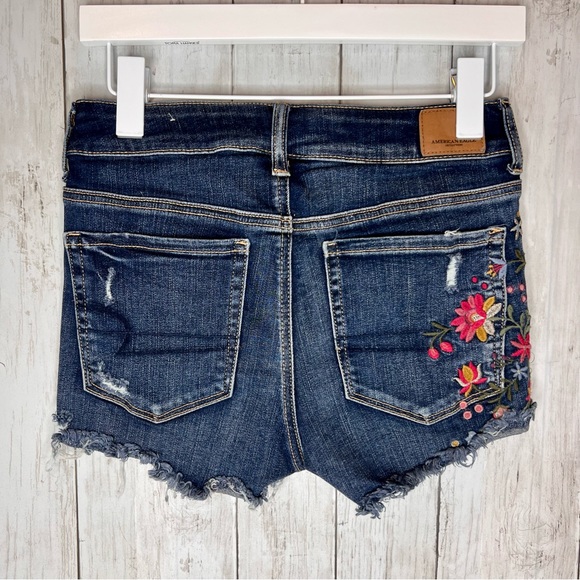 American Eagle Embroidered Hi Rise Shortie N1 - Picture 2 of 5